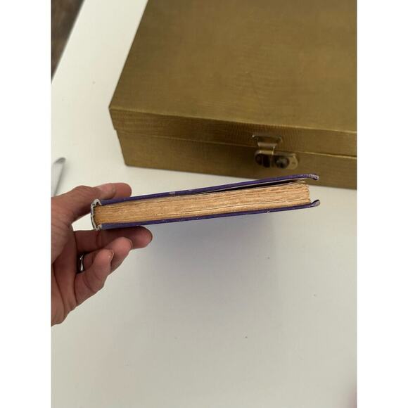 The Chariot Race From Ben Hur by Lew Wallace Victorian Decorated Book - Picture 10 of 13